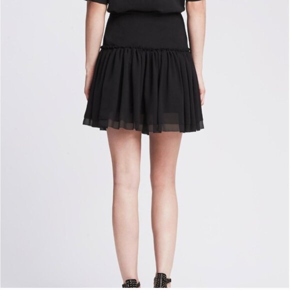 Banana Republic Dresses & Skirts - NWT Banana Republic Black Shirred Dropwaist Lined Tiered Ruffle Mini Skirt, 10